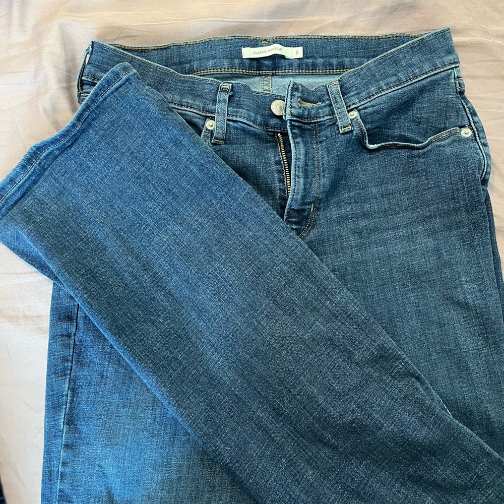 Signature by Levi Strauss Women's Boot Cut Jeans in Blue